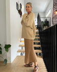 Woman Wearing Cashmere Sweater Made In Italy by Lemme : Beige - cashmere sweater LUXAMORE