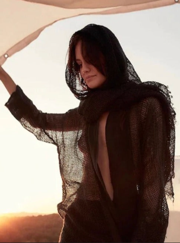 Woman Wearing Estilio Emporio Vatican Jacket - Natural - Tops LUXAMORE