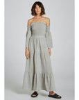 Woman Wearing Estilo Emporio Fiorella Top - Grey - Tops LUXAMORE