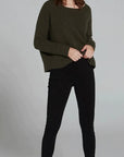 Woman Wearing Estilo Emporio Linen Stretch Pant - Natural - Pants LUXAMORE