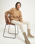 Woman Wearing Estilo Emporio Linen Stretch Pant - Natural - Pants LUXAMORE