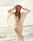 Woman Wearing Estilo Emporio Oboe Linen Shirt - Rete Nero - Top LUXAMORE