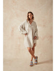 Woman Wearing Estilo Emporio Stella Linen Dress - Binario - Dress LUXAMORE
