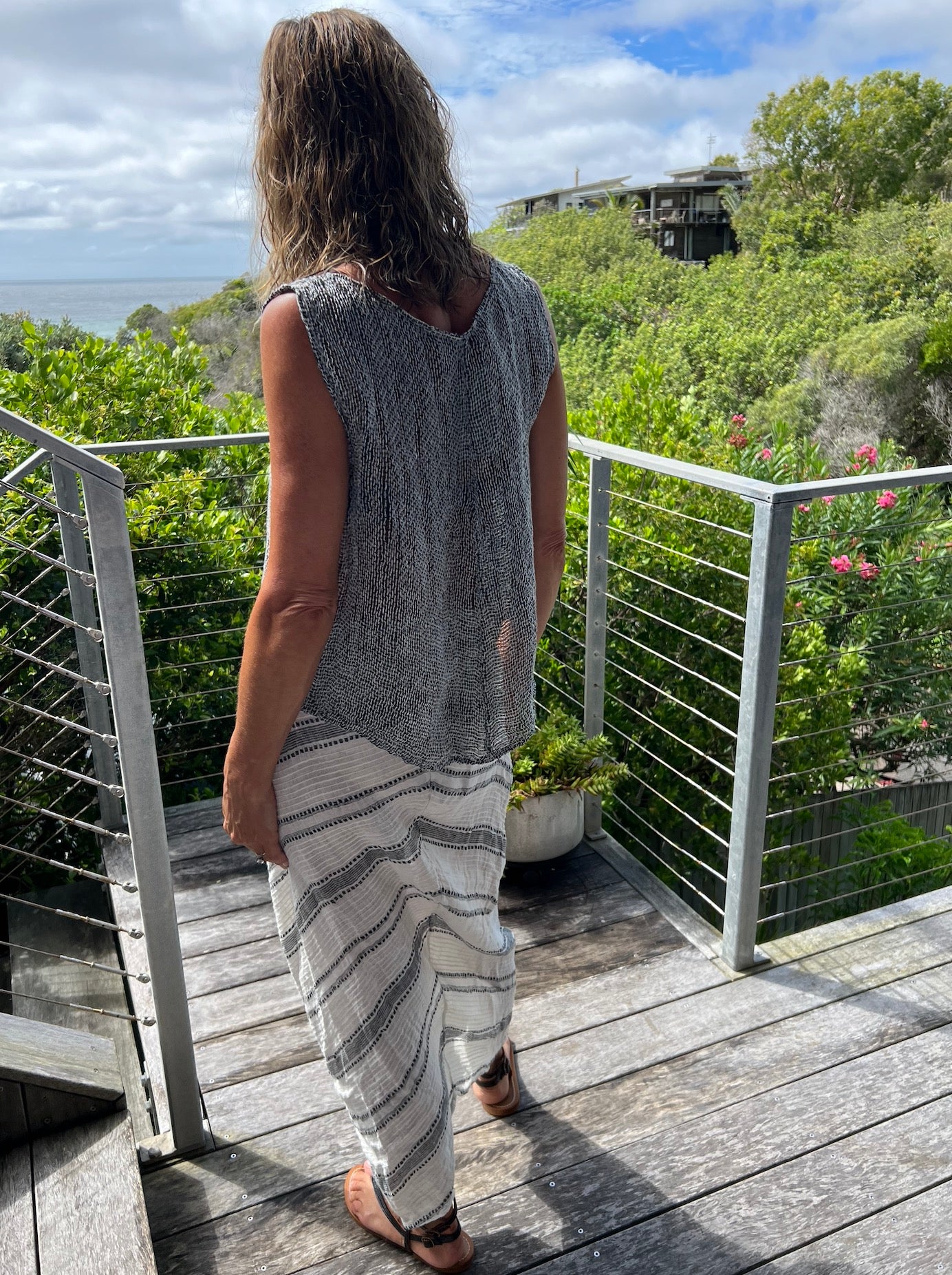 Woman Wearing Estilo Emporio Malay Skirt - Monochroma - Skirts LUXAMORE