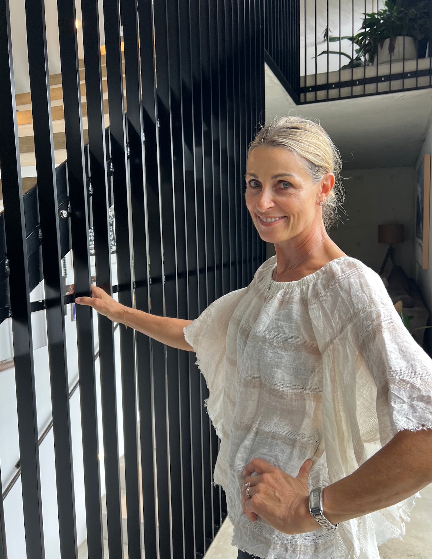 Woman Wearing Estilo Emporio Mexicana Top - Tops LUXAMORE