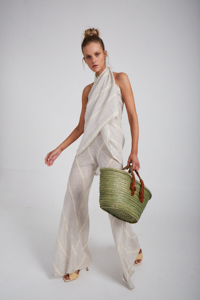 Woman Wearing Estilo Emporio Novo Flare Pant - Hermosa - Pants LUXAMORE