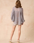 Woman Wearing Estilo Emporio Oboe Linen Shirt - Rete Anthracite - Top LUXAMORE