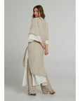 Woman Wearing Estilo Emporio Tie Kimono - Scorpione Natural - JACKET LUXAMORE
