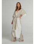 Woman Wearing Estilo Emporio Tie Kimono - Scorpione Natural - JACKET LUXAMORE