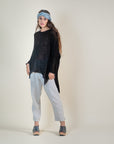 Woman Wearing La Bottega di Brunella Top Maglia Bonta - Campagna Nero - Tops LUXAMORE
