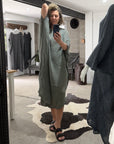 Woman Wearing La Bottega di Brunella Linen Dress VESTITO FAUSTA - Garza Egitto linen dress LUXAMORE