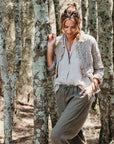 Woman Wearing La Bottega di Brunella Linen Pants - Fossil - Pants LUXAMORE