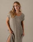 Woman Wearing La Bottega di Brunella VESTITO ICARO - Camp. Luxaor linen dress LUXAMORE