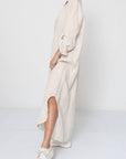 Woman Wearing Linen Shirtdress, Button-Up, Maxi Made in Italy Beige - Dress LUXAMORE