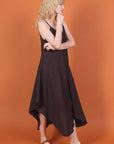 Woman Wearing Linen Dress Flowy Maxi Made in Italy - Black - One size - Dress LUXAMORE