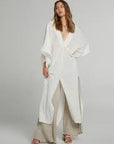 Woman Wearing Estilo Emporio Le Robe Linen Dress - Dress LUXAMORE
