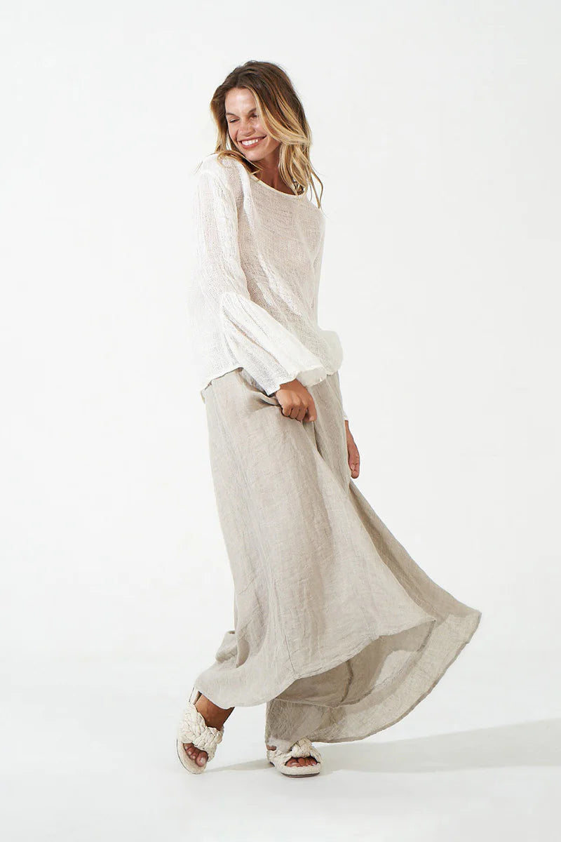 Woman Wearing Estilo Emporio Halston Top - Natural - Tops LUXAMORE