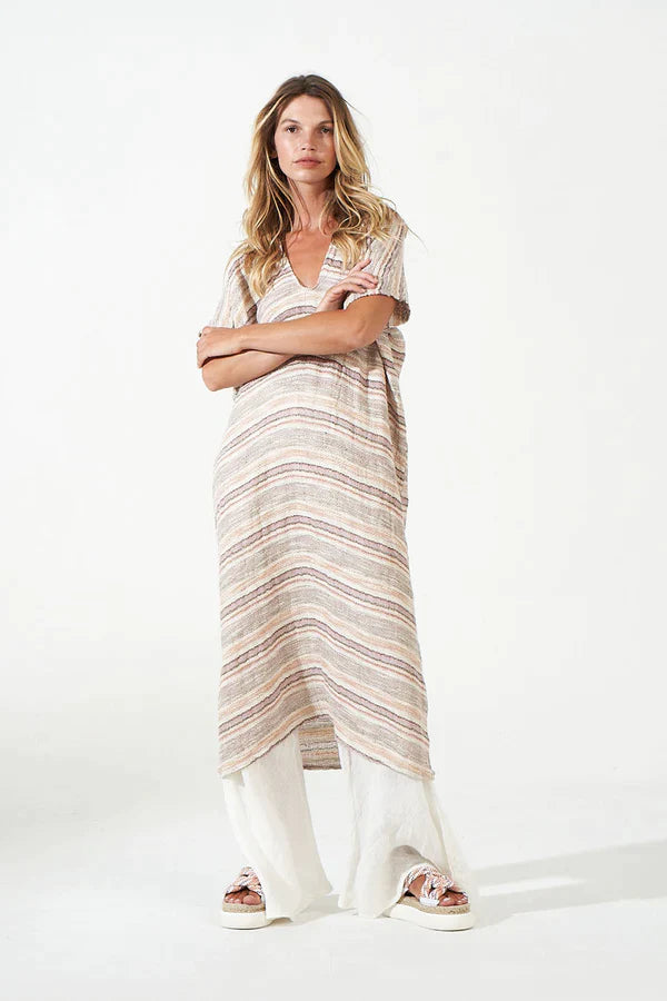 Woman Wearing Estilo Emporio Zaza Linen Dress - Marrakesh - Dress LUXAMORE