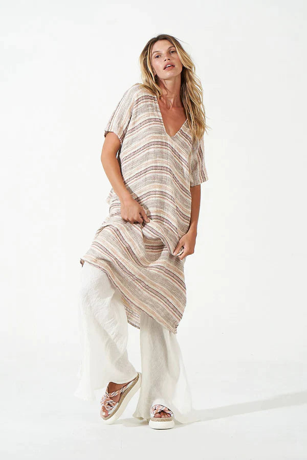 Woman Wearing Estilo Emporio Zaza Linen Dress - Marrakesh - Dress LUXAMORE