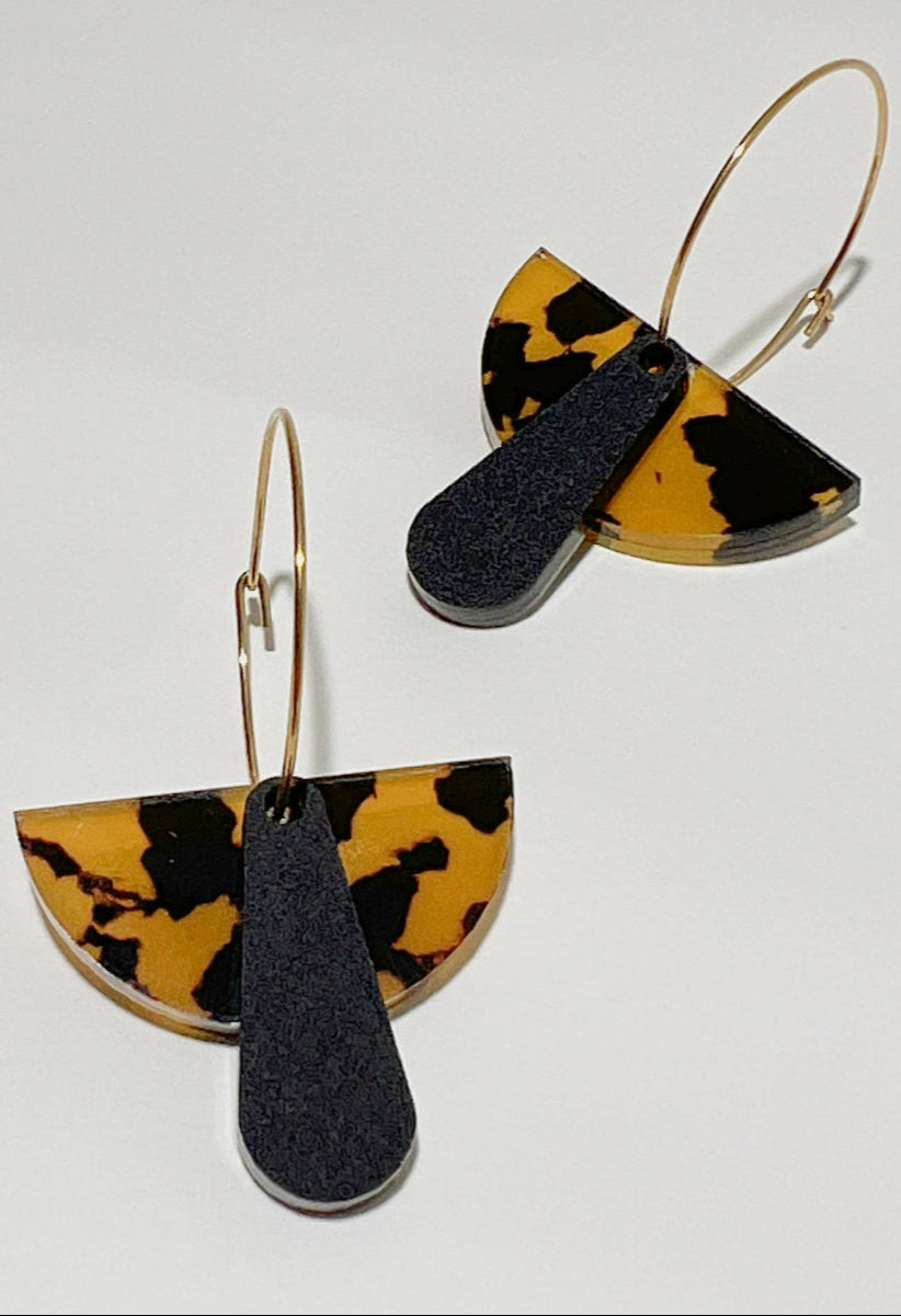 Mingled Deco Hoop - Honey Tortoise Shell and Matte Black