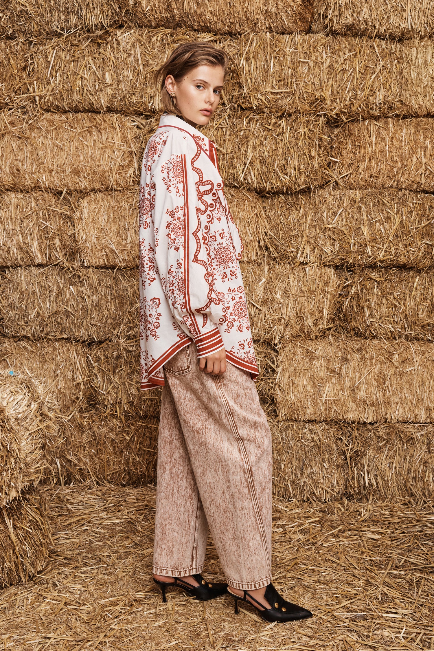 Alemais Sustainable Florence-Shirt close up worn by model LUXAMORE