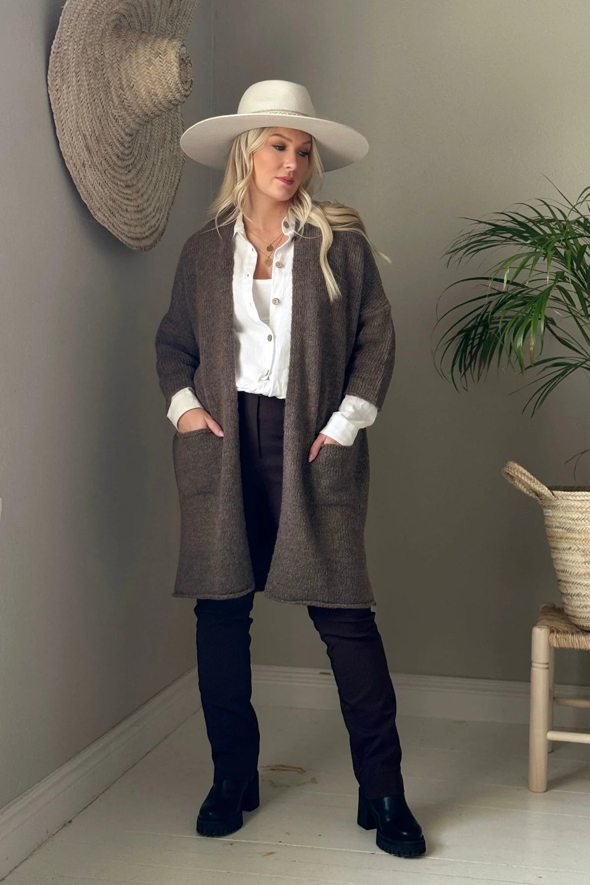 Bypias Wilona Cardigan - Taupe LUXAMORE  