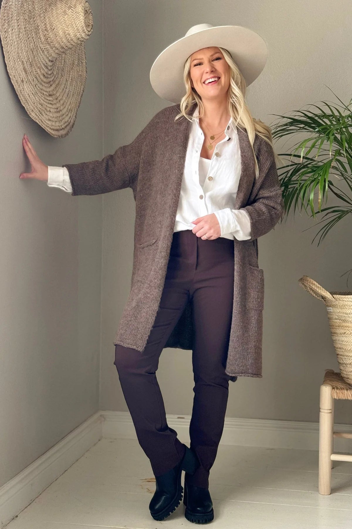 Bypias Wilona Cardigan - Taupe LUXAMORE  