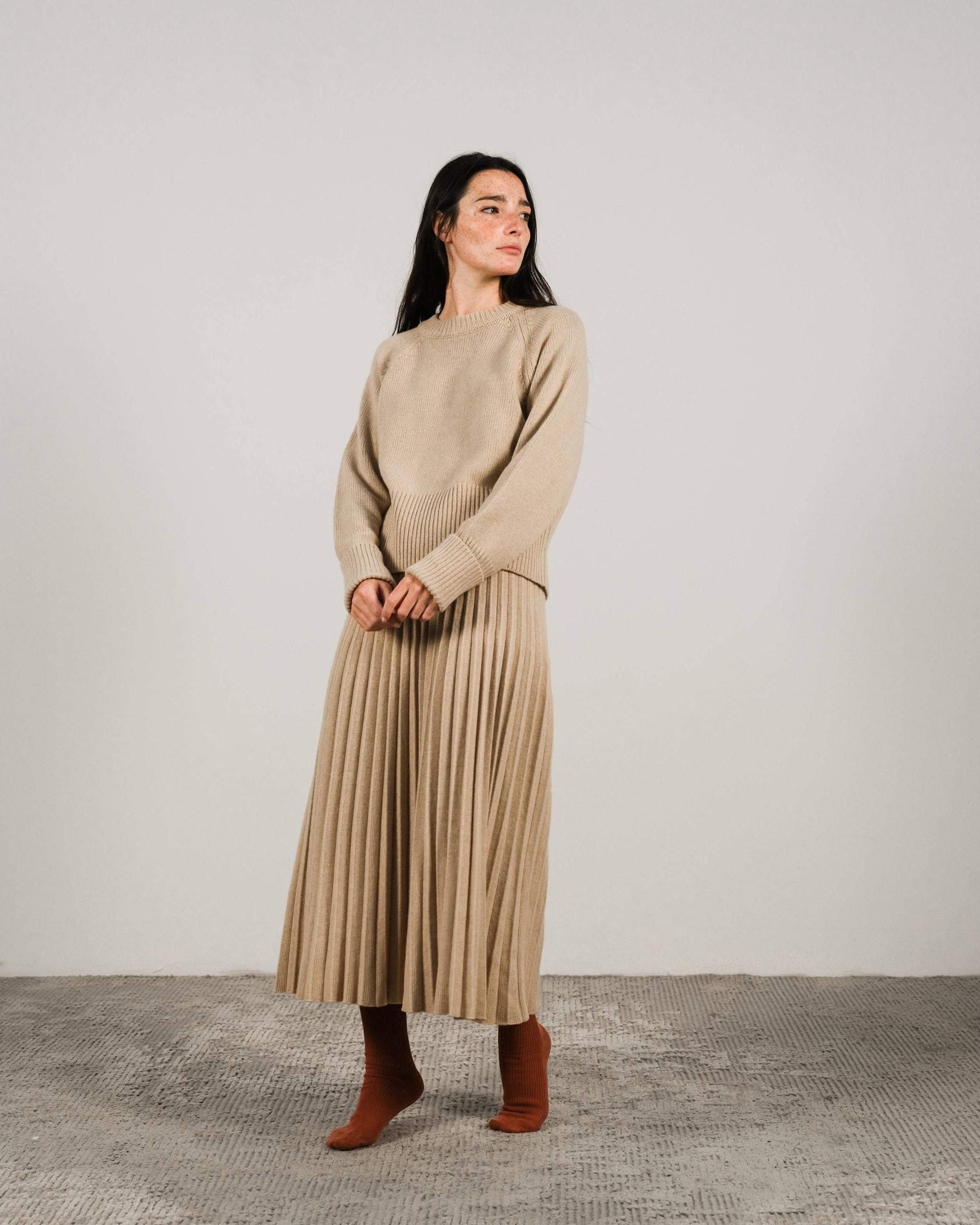 Woman Wearing Cashmere pleated skirt Made in Italy by Lemme - Caramello - Skirts LUXAMORE