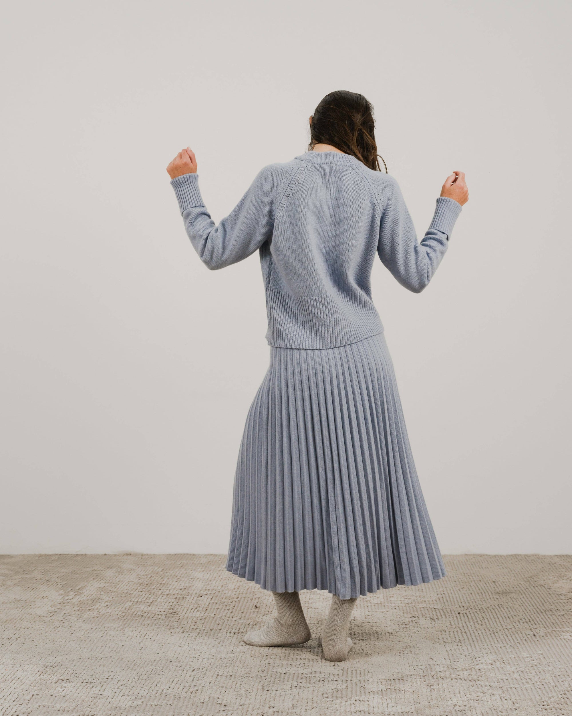 Woman Wearing Cashmere pleated skirt Made in Italy by Lemme - Caramello - Skirts LUXAMORE