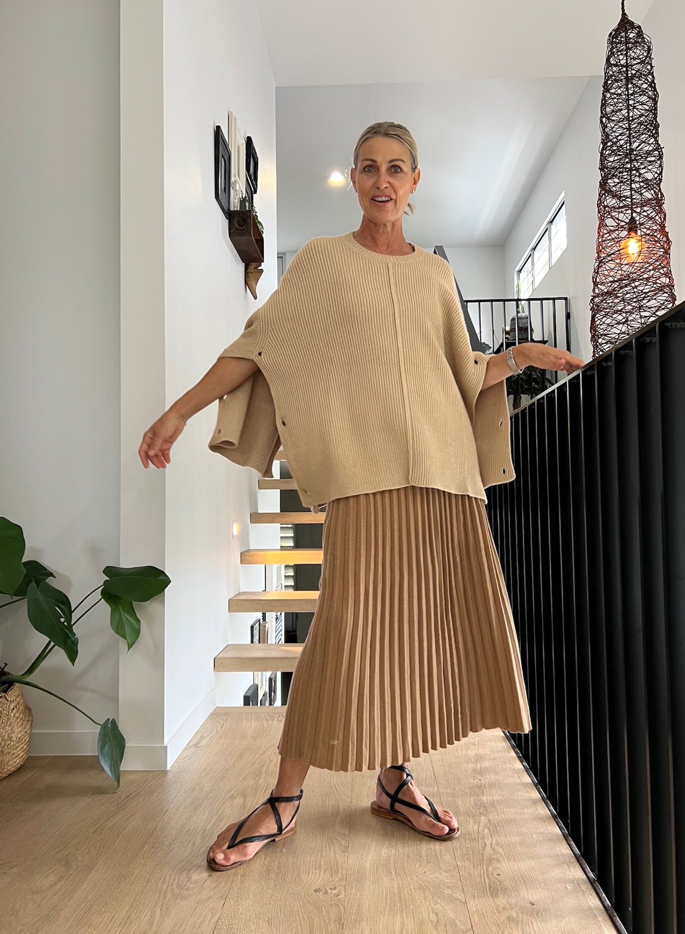 Woman Wearing Cashmere Sweater Made In Italy by Lemme : Beige - cashmere sweater LUXAMORE