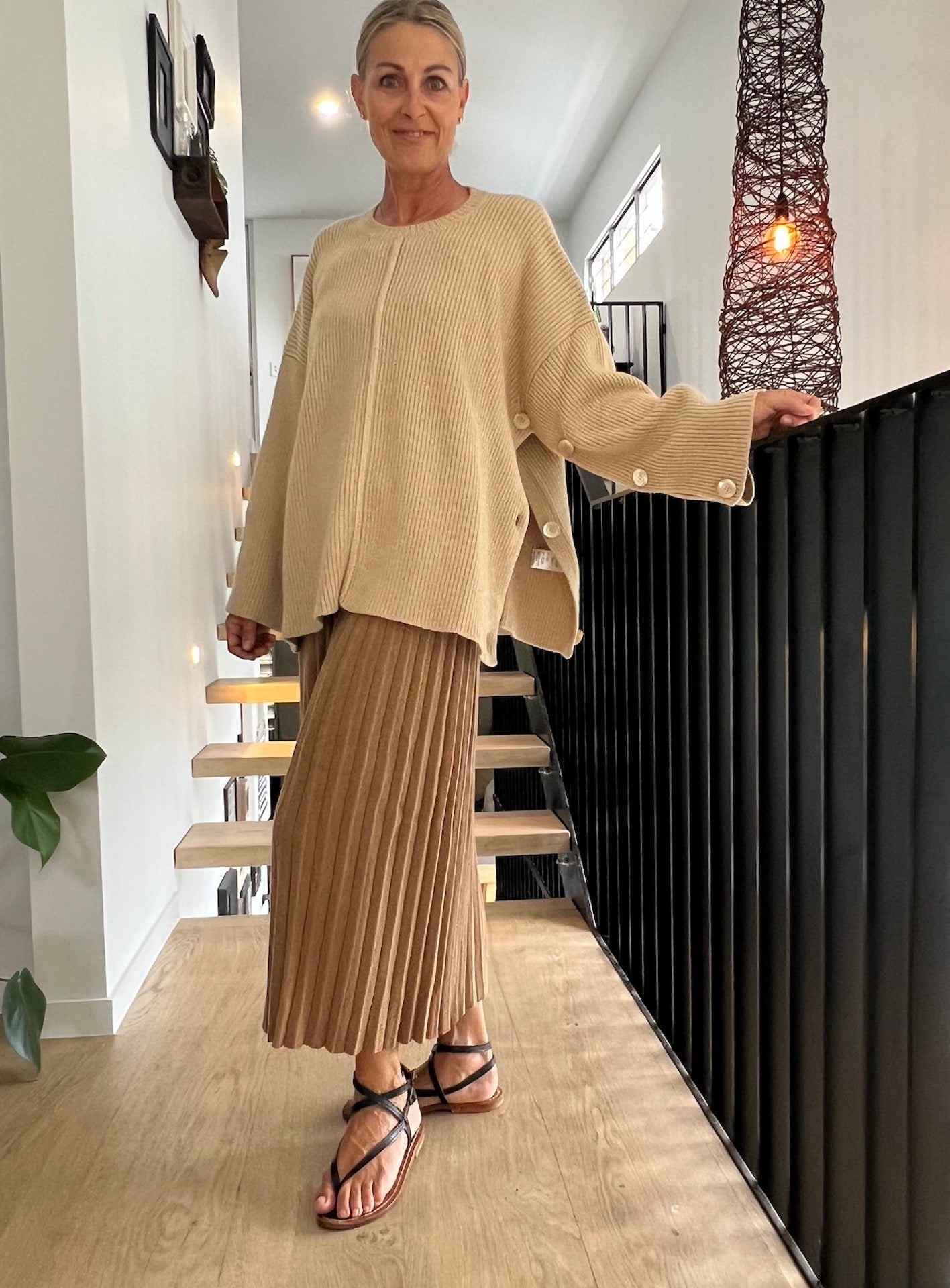 Woman Wearing Cashmere Sweater Made In Italy by Lemme : Beige - cashmere sweater LUXAMORE