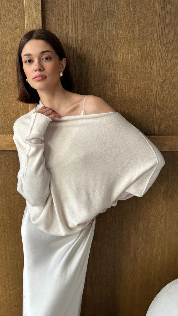 Alemais Sustainable Florence-Shirt close up worn by model LUXAMORE