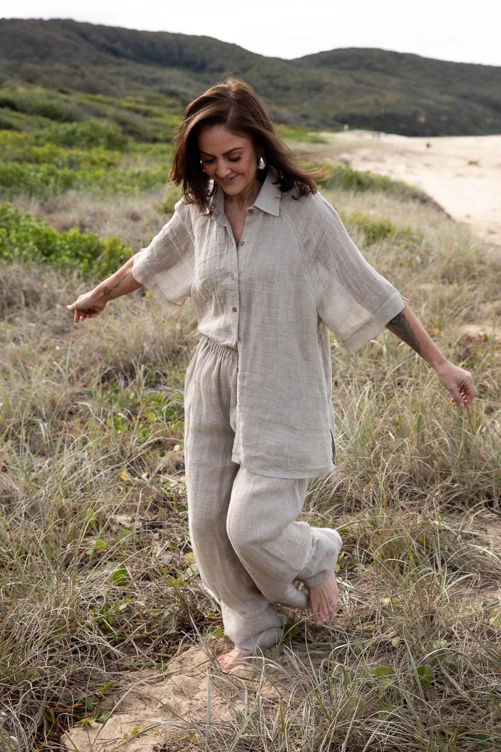 Woman Wearing Eadie Lifestyle Arana Linen Pant - Pants LUXAMORE