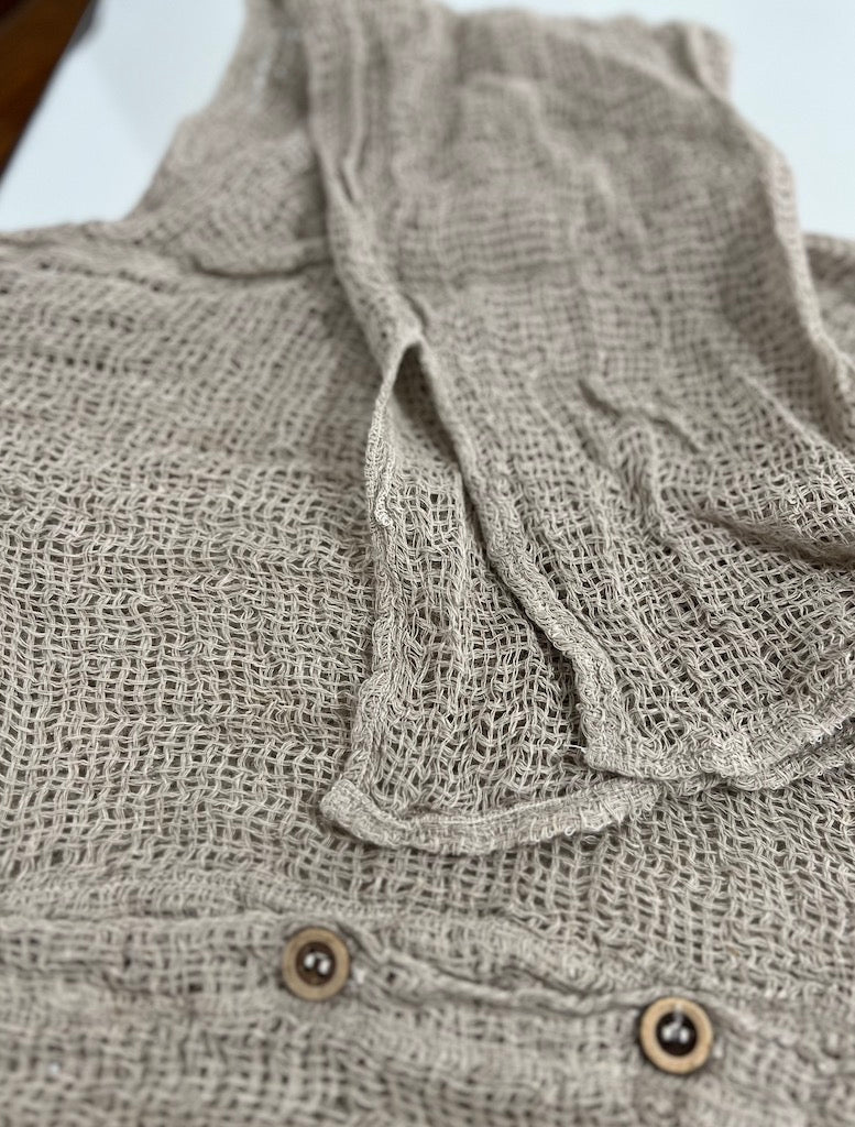 Woman Wearing Estilo Emporio Carita Cover Up Linen Dress - Rete - Dress LUXAMORE