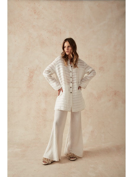 Woman Wearing Estilo Emporio Carita Cover Up - Panna White Stripe -  LUXAMORE