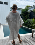 Woman Wearing Estilo Emporio Nebbilio Linen Dress - Binario - Dress LUXAMORE