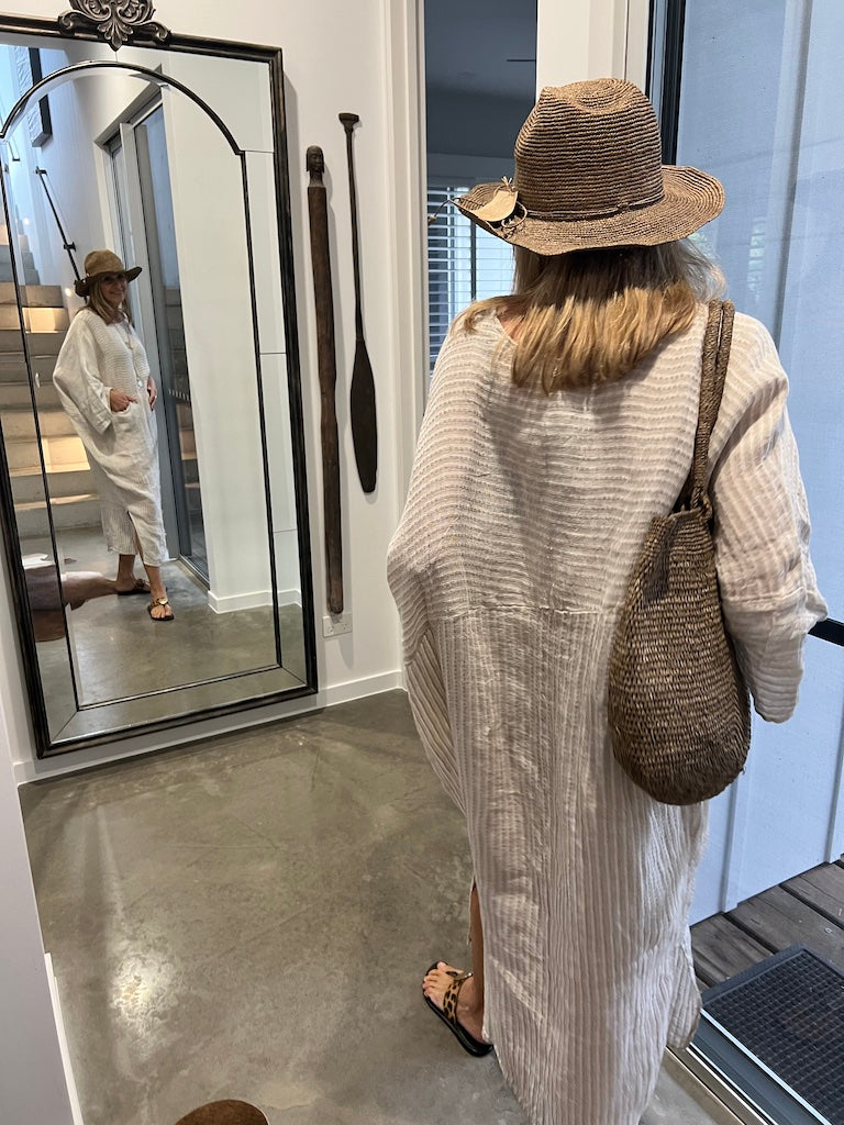 Woman Wearing Estilo Emporio Nebbilio Linen Dress - Lyla - Dress LUXAMORE