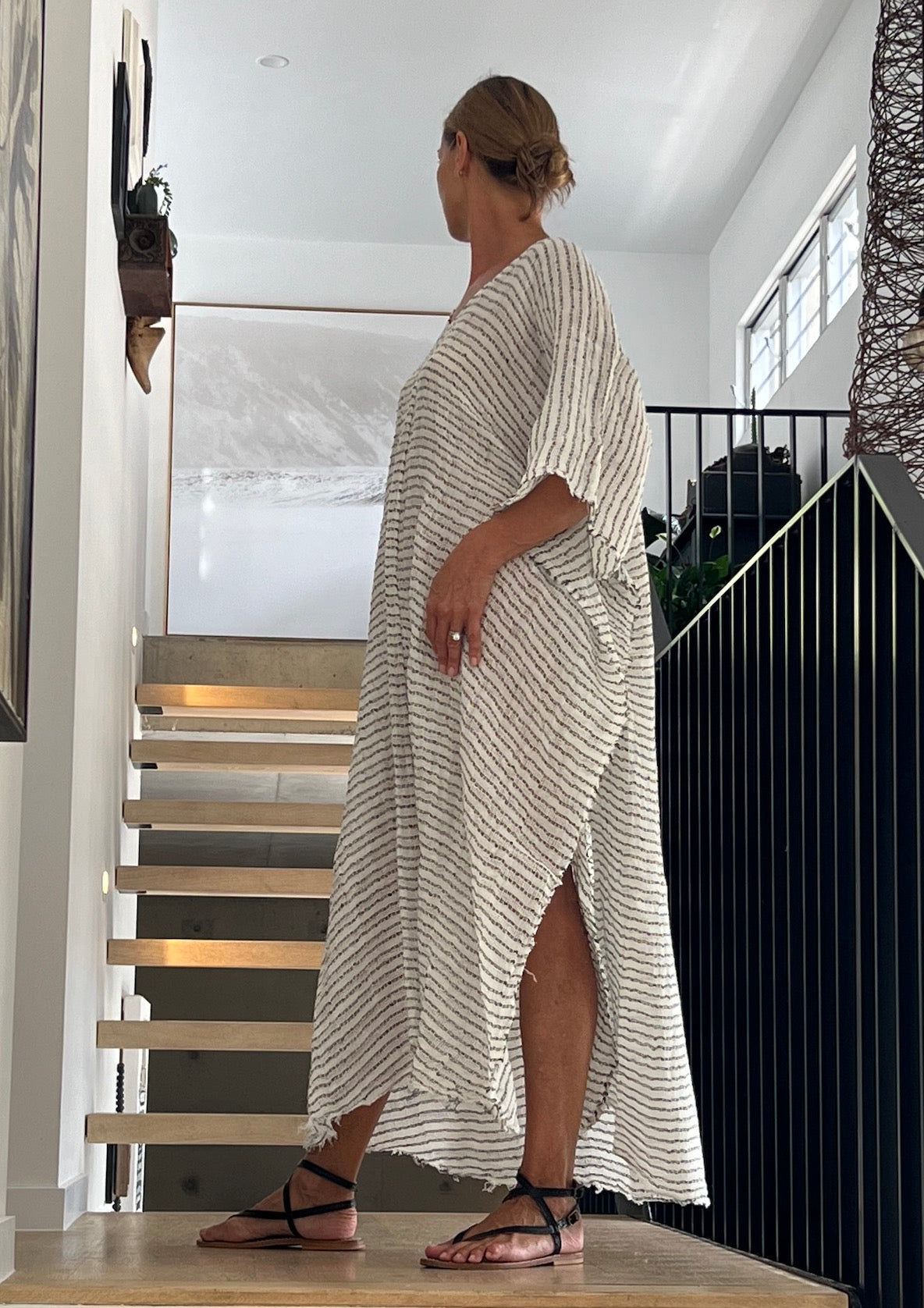 Woman Wearing Estilo Emporio Pirata Kaftan - Dress LUXAMORE