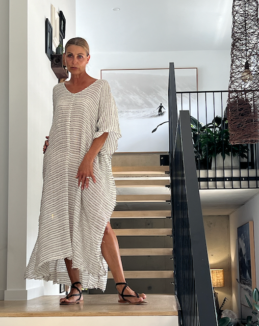 Woman Wearing Estilo Emporio Pirata Kaftan - Dress LUXAMORE