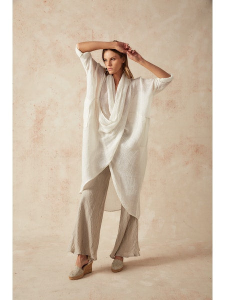 Woman Wearing Estilo Emporio Portofino Linen Dress - Dress LUXAMORE