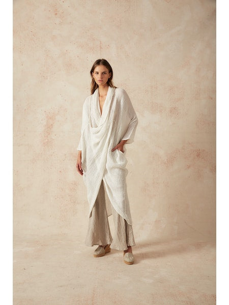 Woman Wearing Estilo Emporio Portofino Linen Dress - Dress LUXAMORE