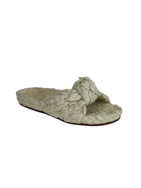 Woman Wearing Estilo Emporio Shoes Tango Rafia Slide - Snow - Shoes LUXAMORE