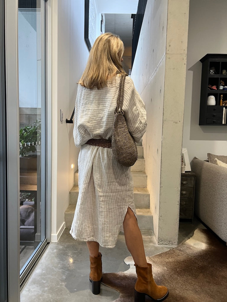 Woman Wearing Estilo Emporio Nebbilio Linen Dress - Lyla - Dress LUXAMORE