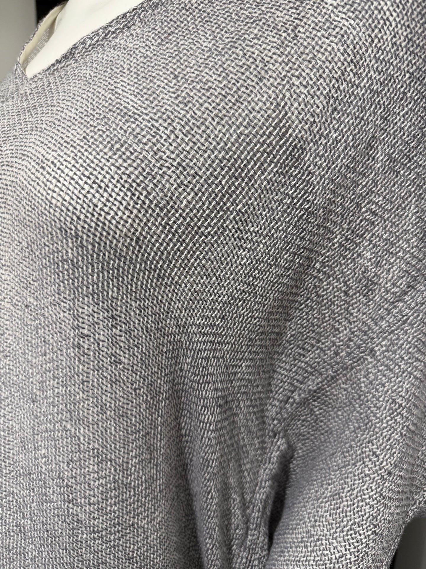 Mannequin Modelling Estilo Emporio Polla Maxi Dress in Exclusive Rete Anthracite - Dress LUXAMORE