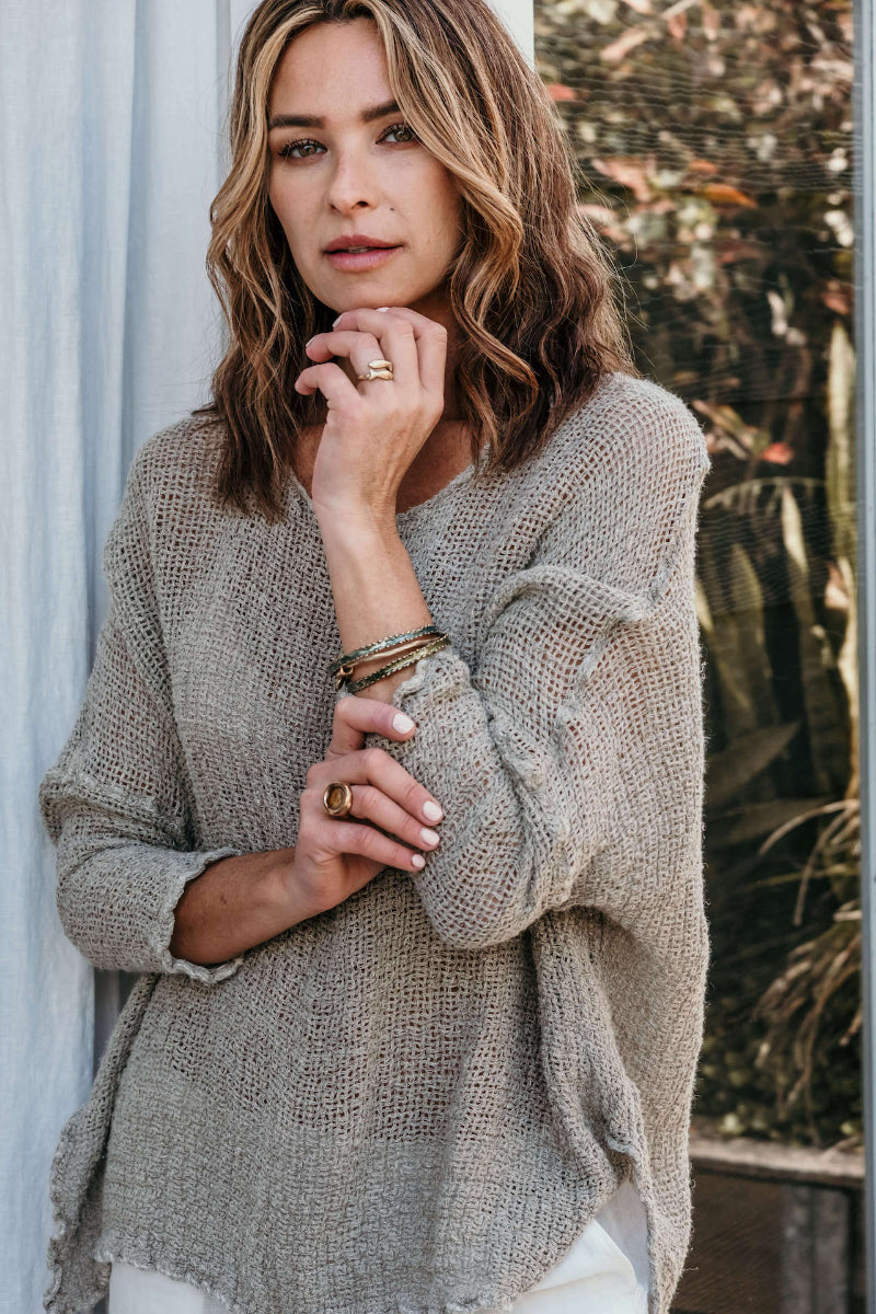 Woman Wearing La Bottega di Brunella Top Maglia Bonta - Campagna Naturale - Tops LUXAMORE