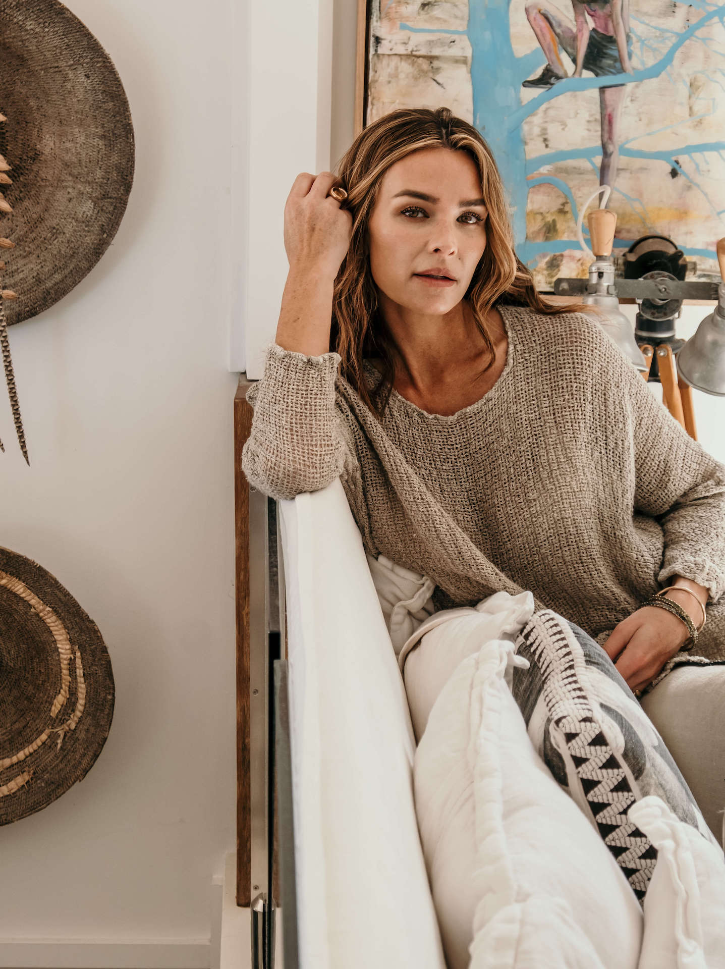 Woman Wearing La Bottega di Brunella Top Maglia Bonta - Campagna Naturale - Tops LUXAMORE