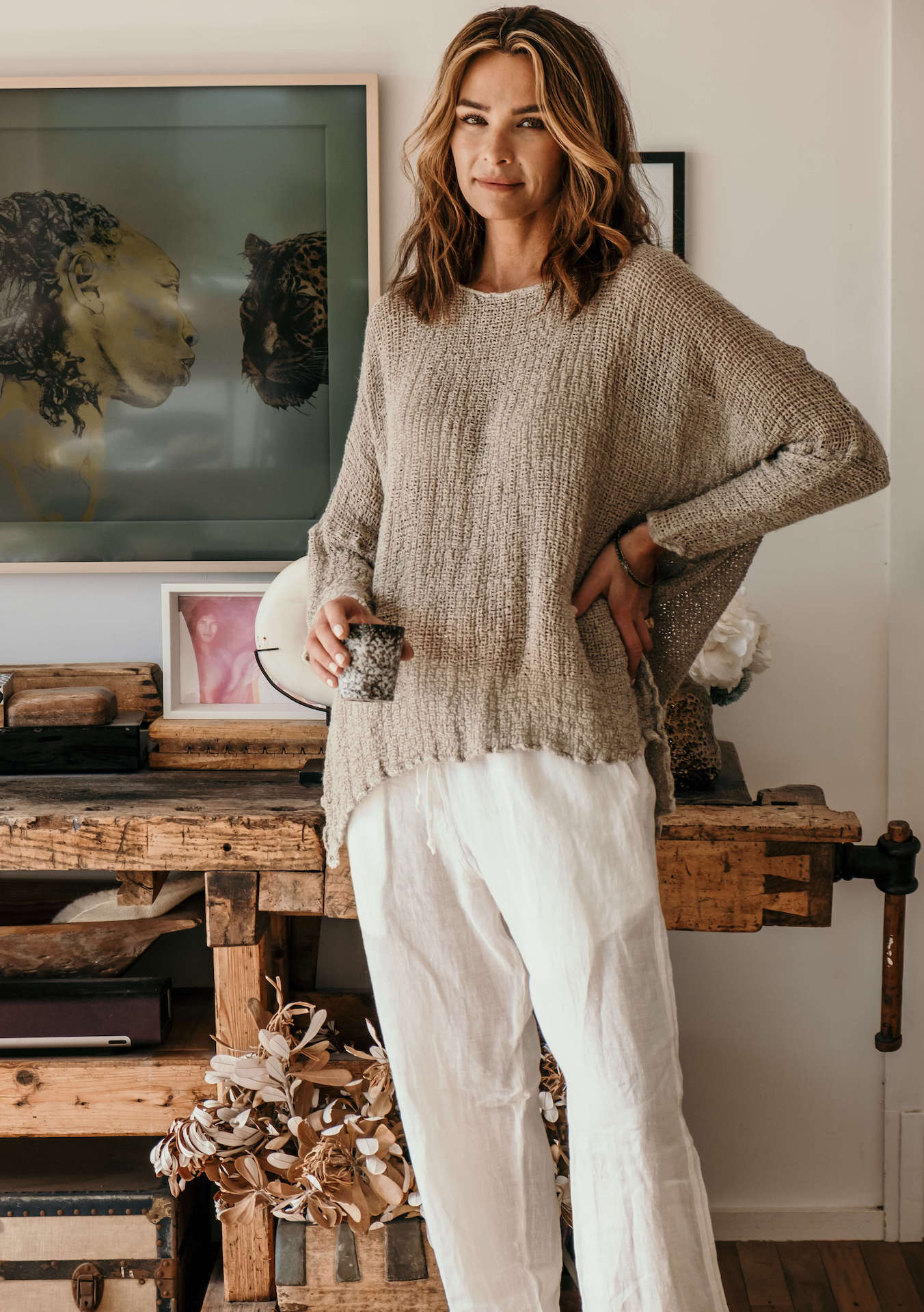 Woman Wearing La Bottega di Brunella Top Maglia Bonta - Campagna Naturale - Tops LUXAMORE