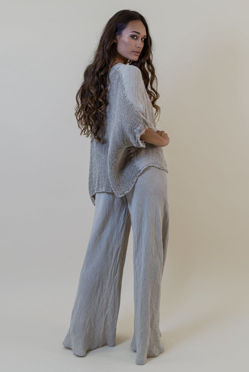 Woman Wearing La Bottega di Brunella Top Maglia Corsara - Campagna Naturale - Tops LUXAMORE