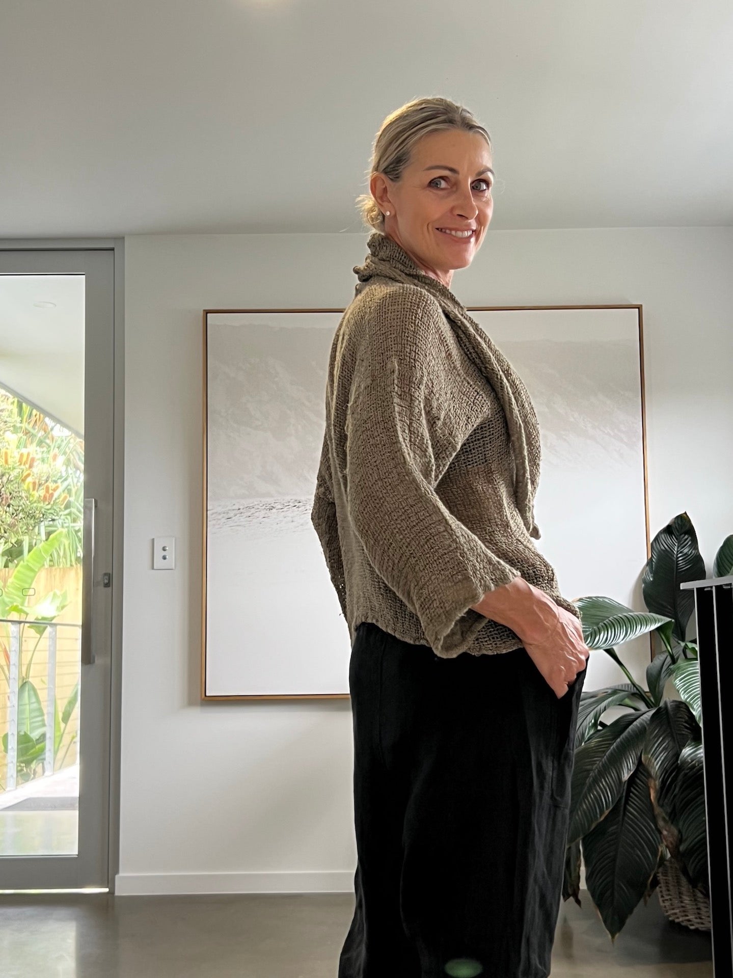 Woman Wearing La Bottega di Brunella Top Maglia Delusa - Campagna Fossil - Tops LUXAMORE