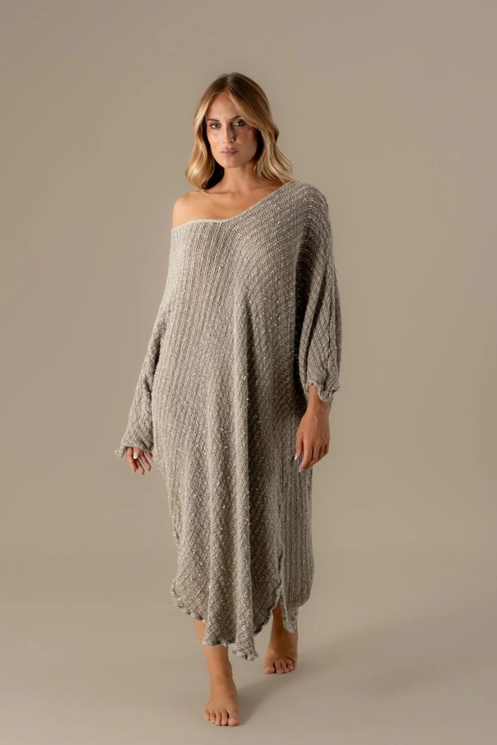 Woman Wearing - Dress LUXAMORE